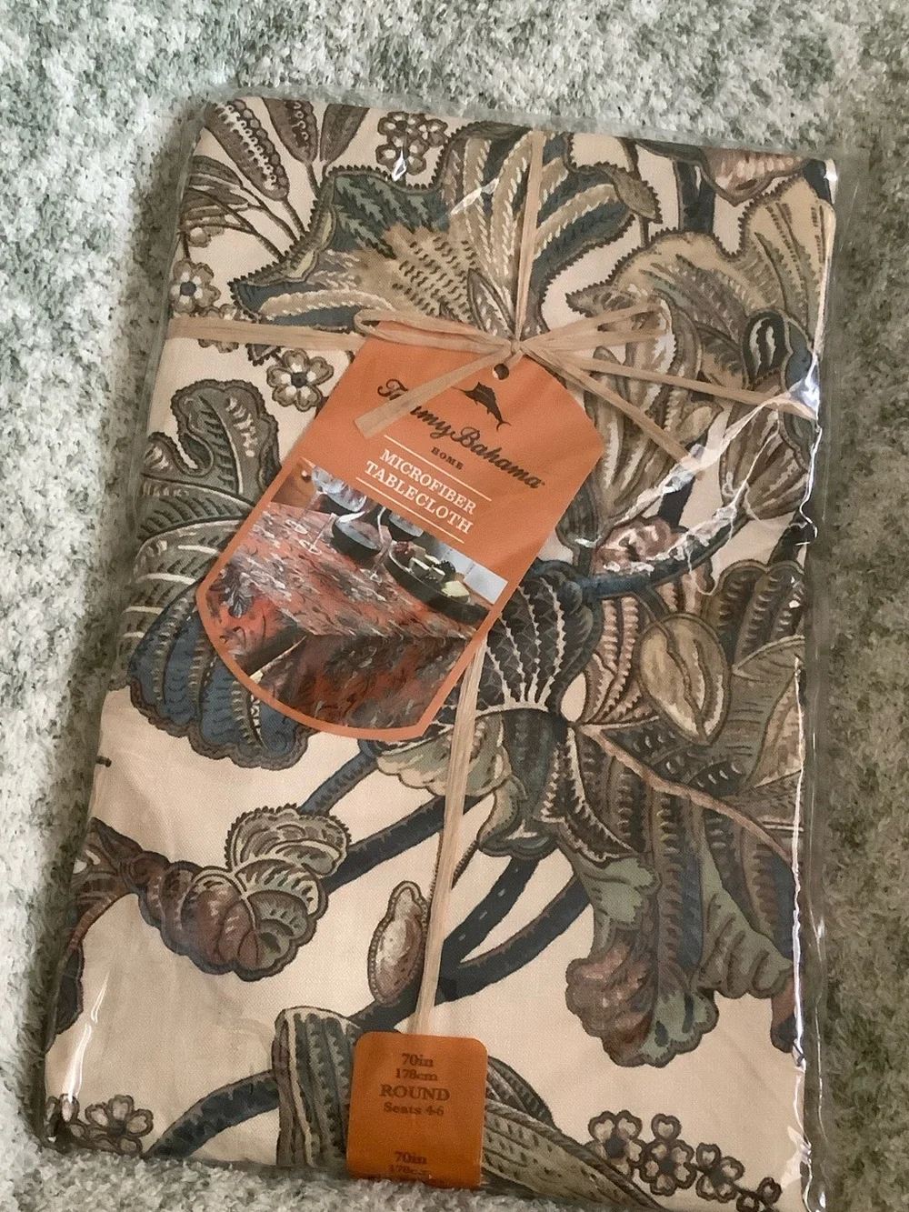 Tommy Bahama Tropical Leaves Tablecloth in Beige, Green, Blue NWT 70” Round